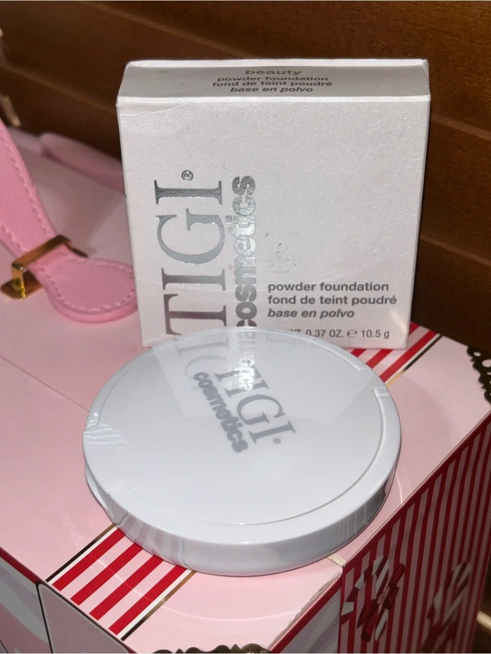 TIGI Cosmetics Powder Foundation